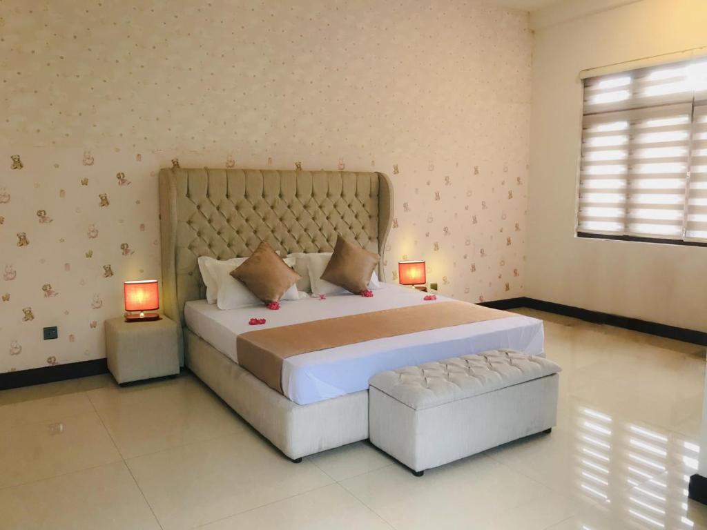 Royal Retreat Resorts Kandy