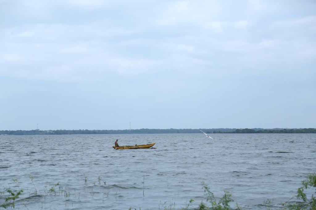 Miridiya Lake Resort