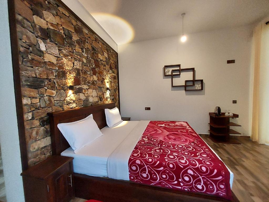 Ella hotels